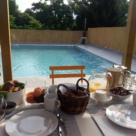 Akuaduulza Bed & Breakfast San Siro (Lombardy)